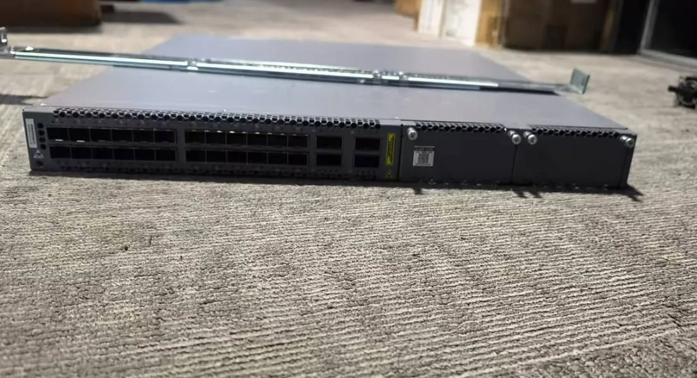 0sjwO4LU6Lra0 Коммутатор Juniper EX4600-40F-AFO 40x10G SFP+ 4x40G QSFP+ — изображение 1
