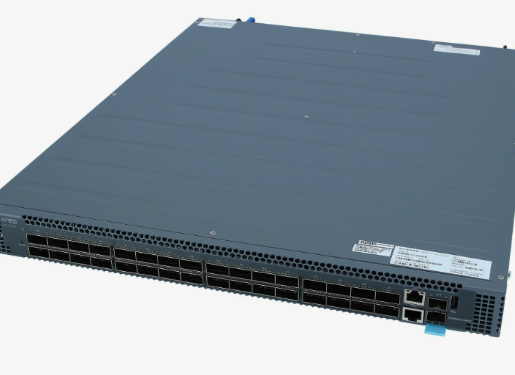 453XOiEE28rDJ Коммутатор Juniper QFX5120-32C-AFI 32x100G QSFP28 — изображение 1