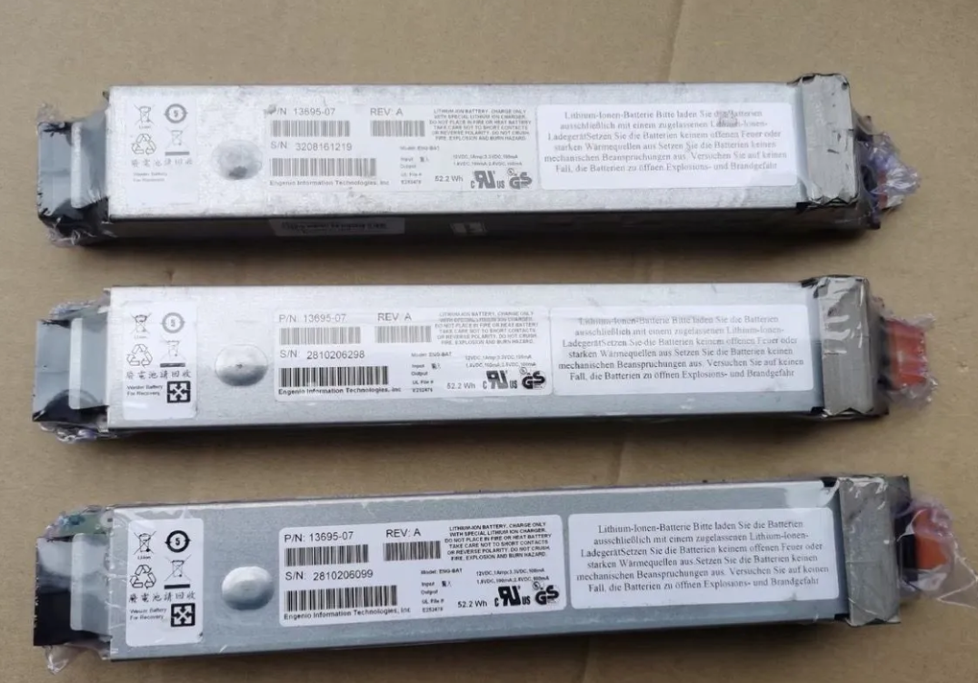 9yIZ7qVQGBIm4 Батарея резервного питания IBM BBU 13695-07 / 41Y0679 — изображение 1